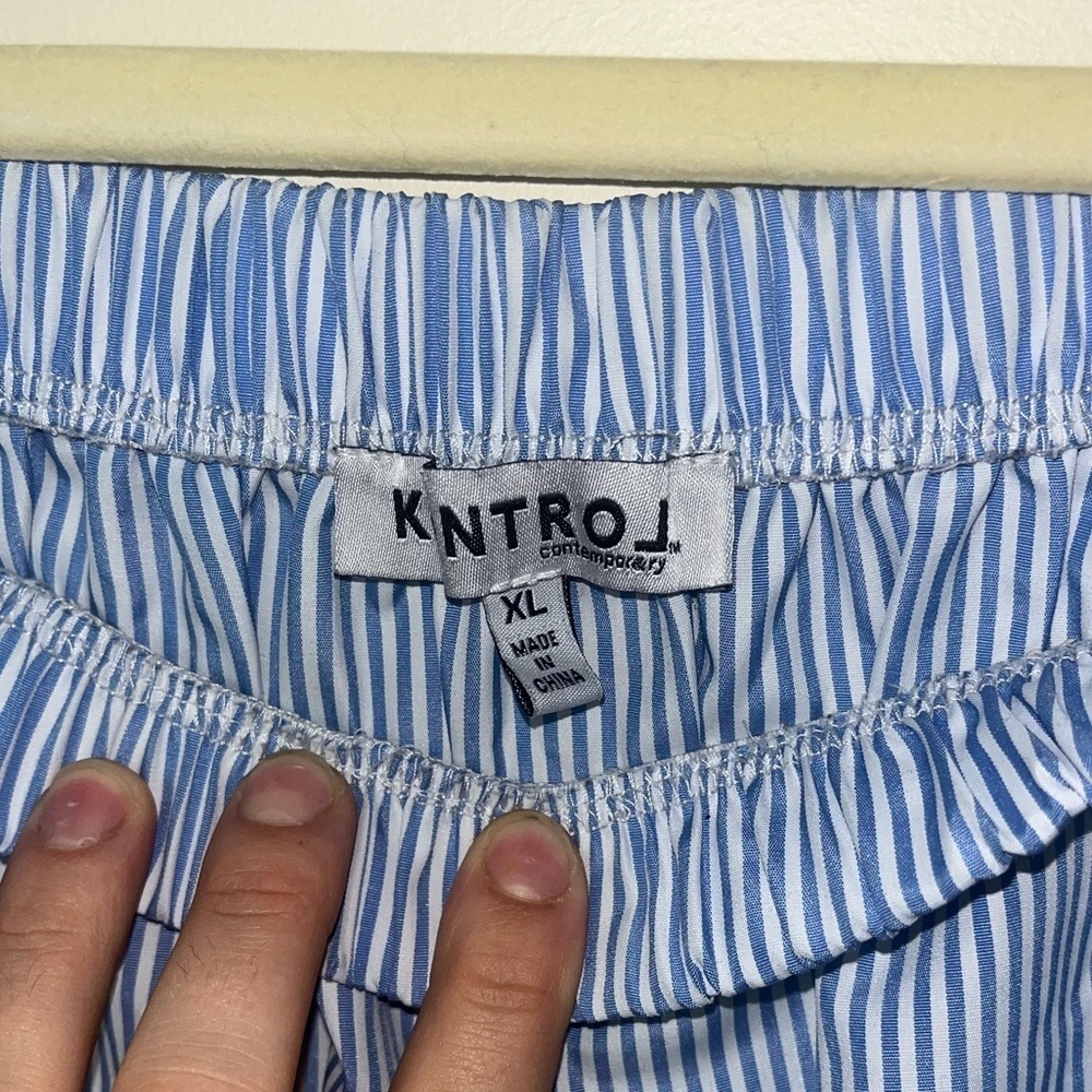 Kontrol Contemporary Striped Off the Shoulder Top - Picture 2 of 8